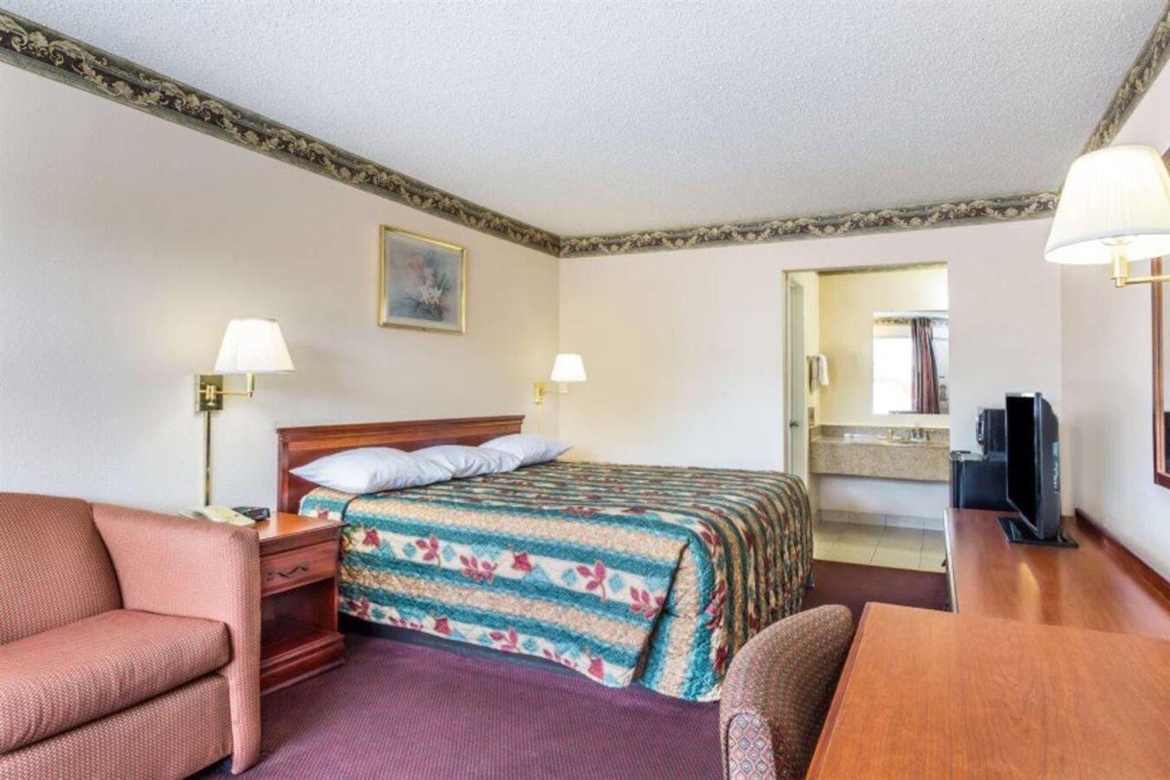 Days Inn By Wyndham Ashland Εξωτερικό φωτογραφία