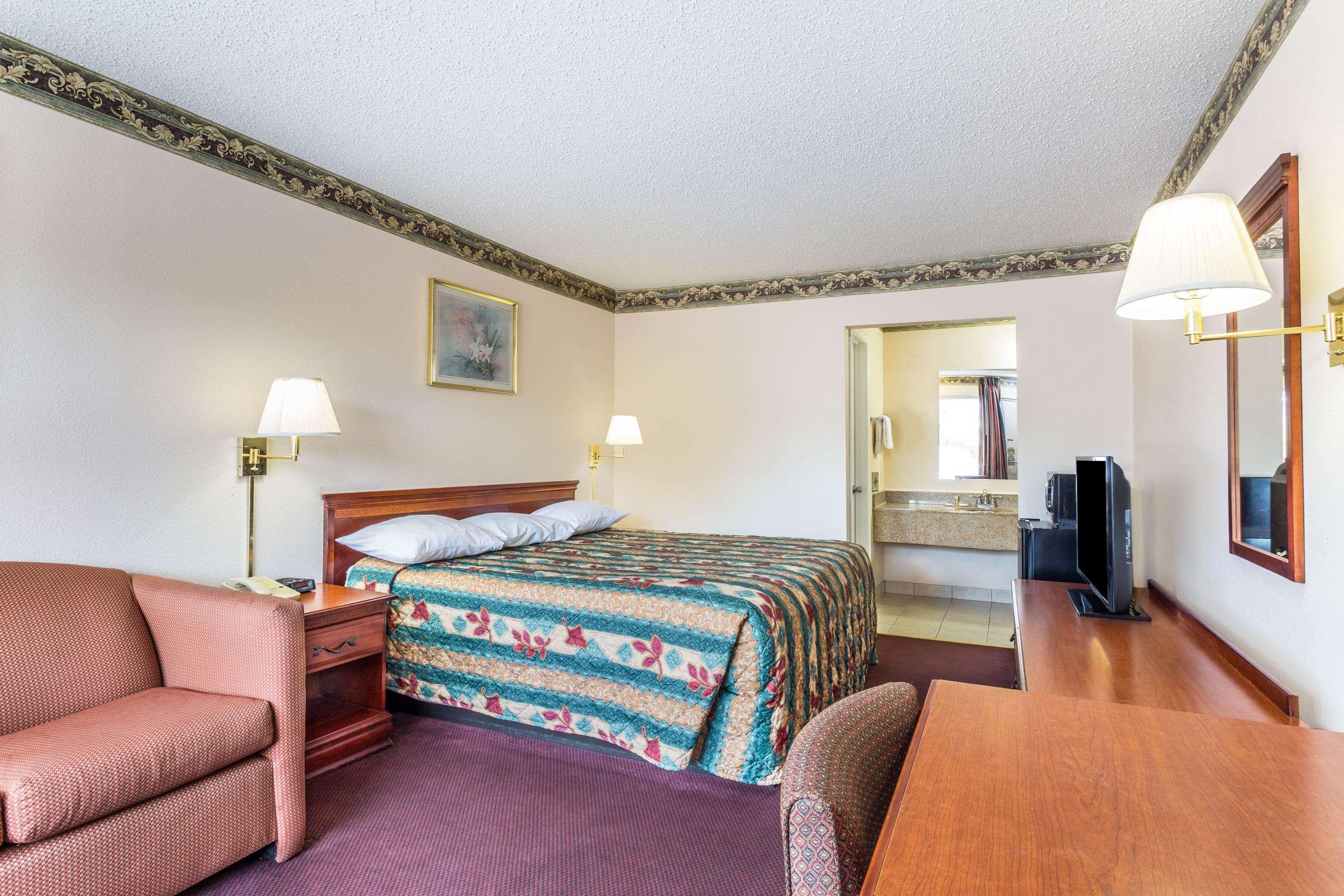 Days Inn By Wyndham Ashland Εξωτερικό φωτογραφία
