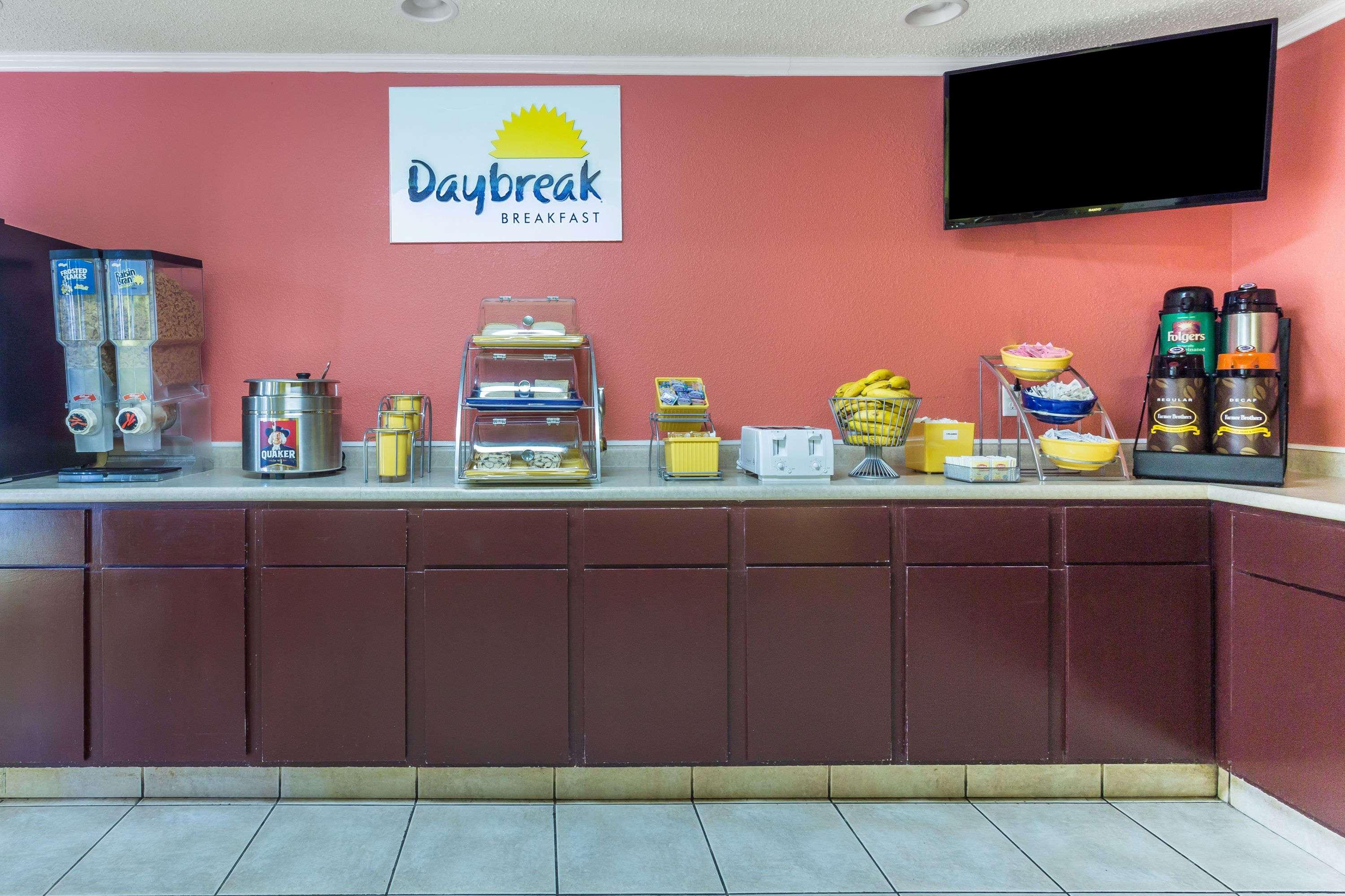 Days Inn By Wyndham Ashland Εξωτερικό φωτογραφία